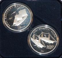 1997. 2000Ft Ag "Régi balatoni hajók I-Helka&Kelén" tanúsítvánnyal, dísztokban + 1998. 2000Ft Ag "Régi balatoni hajók II-Phoenix" a kettő együtt dísztokban tanúsítvánnyal T:PP