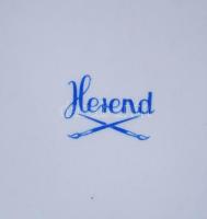 2db kézzel festett jelzett Herendi porcelán tálka: 1db Viktória-mintás és 1db csipkebogyóval díszíte...