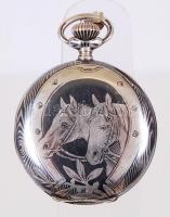 1902-1922 Duplafedelű ezüst (Ag) zsebóra a Monarchia behozatali jegyével ellátva, lovakat ábrázoló j...