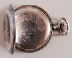 1902-1922 Duplafedelű ezüst (Ag) zsebóra a Monarchia behozatali jegyével ellátva, lovakat ábrázoló j...