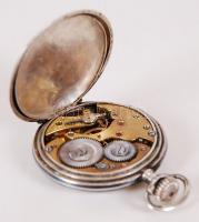 1902-1922 Duplafedelű ezüst (Ag) zsebóra a Monarchia behozatali jegyével ellátva, lovakat ábrázoló j...