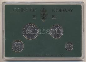 Norvégia 1983. 10ö-5K 4klf darab forgalmi szettben plasztiktokban T:1 Norway 1983. 10 öre - 5 Krone, (4 different) coin set in original plastic case C:Unc