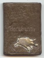 1922 Tárcanaptár finom egészbőr kötésben, a kötéstáblán újévi malacot ábrázoló ezüstözött plakettel