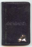 1938 Tárcanaptár egészbőr kötésben az első kötéstáblán zománcozott plakettel