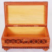 Faragott fa doboz 16×9×7 cm