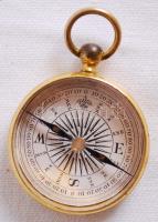 cca 1900 Kis réz iránytű eredeti tokjában /  Brass compass in original leather case, 3,5cm