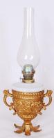 Porcelán petróleumlámpa puttókkal díszített fém kehelyben üvegburával /  Porcelain oil lamp on metal stand, 46cm