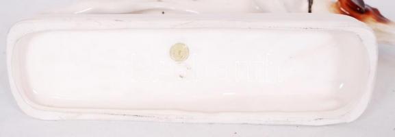 Vadász kutya, jelzés nélkül, kézzel festett, hibátlan, m:13 cm, h:25 cm