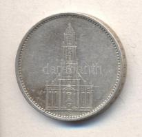 Német 3. Birodalom 1934E 5M Ag "Garnisonkirche" T:3
German Third Reich 1934E 5 Marks Ag &q...