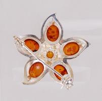 Ezüst (Ag) kitűző borostyánokkal díszítve / 
Silver brooch with ambers, br: 5,55gr