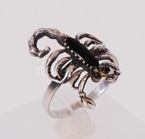 Skorpió figurával díszített ezüst (Ag) gyűrű ónix kövekkel /  Silver and onyx ring with scorpion figure, 56, 2,45gr
