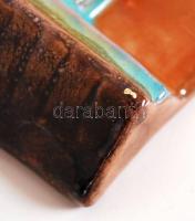 Nógrádi J jelzéssel: Hófehérke és a hét törpe. Kézzel festett, kerámia falikép, apró mázhibákkal, 18...