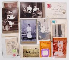 cca 1900-1950 Vegyes fotó- és okmánytétel keményhátú fotókkal, halotti értesítőkkel, stb.