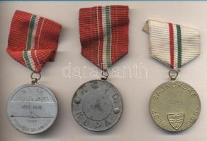 ~1960. 3db különféle labdarúgó díjérem szalaggal T:2