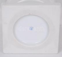 Óherendi talpas váza, jelzett, profin restaurált, kézzel festett, m:19 cm, d:16 cm