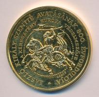 Lebó Ferenc (1960-) 1992. "László király szentté avatásának 800. évfordulója / Nagyvárad alapításának 900. évfordulója" aranyozott emlékérem (42,5mm) T:BU