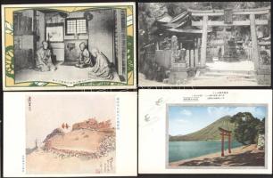 54 db régi japán, egy kivételével használatlan, vegyes tematikájú, főleg városképes és vallási témájú, és természetet ábrázoló képeslap, benne a híres Ashio rézbányáról is egy lap