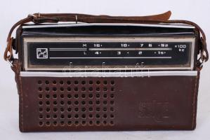 1965-1968 RRR Selga tranzisztoros rádió eredeti tokjában /  Radio in leather case