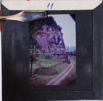 cca 1940 39db színes diapozitív korabeli tárolódobozban, főleg természeti képekkel / 
Color diaposit...