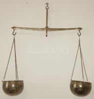 Régi réz kétkarú mérleg (kis hibával) / Vintage two plate brass scale with fault 41x46cm