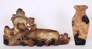 Faragott márvány tintatartó madárral és majmocskával, és egy kis márvány váza vésett növényi díszítéssel /  Marble inkwell with monkey and bird and a tiny marble vase, 15x8/9cm