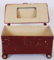 Cca 1910 festett fém ládika, működő zárral, m:12 cm, h:18 cm, sz:11 cm