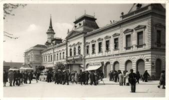 Óbecse Foundation Palace, Shop of the Janek brothers