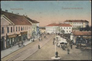 Nagykanizsa Erzsébet királyné tér, Bettlheim Guth üzlete, és Stern József női divatüzlete az ideiglenes helyén (EK)