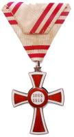 1915. "Vörös Kereszt II. Osztályú Díszjelvénye" (fémjelzett) díszdobozában T:1 Hungary 1915. Red-Cross Merit Order 2nd Class(hallmarked) C:Unc