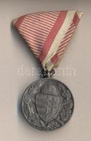 1918. Magyar Háborús Emlékérem kardokkal,sisakkal "Pro Deo et Patria" ezüstözött Br kitünt...