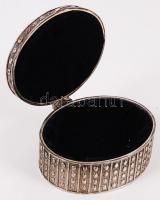 Fém ékszeres ovális dobozka, 9×7 cm