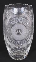 Ólomkristály váza madár jelenettel, csiszolt, metszett, hámozott, hibátlan, m:23 cm, d:11 cm/ Lead crystal vase with flawless condition