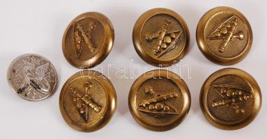 cca 1930 M. kir. tüzérségi rézgombok, és egy "Beszkárt" (Budapest Székesfőváros Közlekedési Rt.) gomb