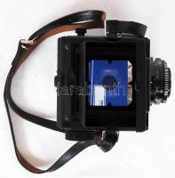 cca 1980 Lomo Lubitel 166B TLR kétobjektíves tükörrefexes fényképezőgép 6x6-os rollfilm formátummal,...