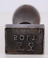 Bélyegző "Solt" felirattal, öntöttvas, fa markolattal