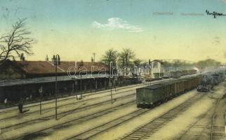 Komárom railway station (EK)