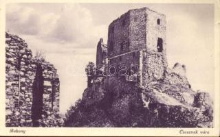 Csesznek vár (kis szakadás / small tear)