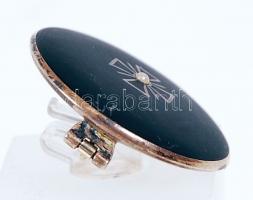 cca 1900 Német vaskeresztet ábrázoló hazafias ezüst kitűző gyönggyel. Herman Bauer mesterjeggyel / c...