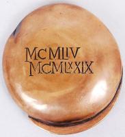 Olvashatatlan jelzéssel: TIT 1954-1979. Bronz plakett, d:9 cm