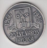 Bogár Lívia (1957-) 1982. "Éremgyűjtők Csoportja Keszthely / 20 éve város Tapolca" ezüstpa...