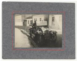 cca 1910 Osztrák-Magyar katona automobilon fotó 8x6 cm