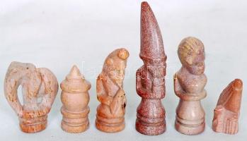 Kézzel faragott komplett kő sakk-készlet táblával (egy-két darab javítva) / 
Hand carved stone chess...