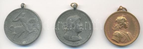 1938. "Felvidék felszabadítása - II. Rákóczi Ferenc" Br emlékérem T:2 + 1941. "Délvidéki Emlékérem" Br emlékérem T:2- + 1940. "Erdélyi részek felszabadulásának emlékére" emlékérem, mindegyik kitüntetés szalag nélkül T:2- Hungary 1938. "Liberation of Upper Hungary / Francis II Rákóczi" bronse medal C:XF + 1941. Commemorative Medal for the Return of Southern Hungary C:VF + 1940. Commemorative Medal for the Liberation of Transylvania, all without ribbon C:VF