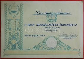 1952-1983. 3db szocialista kitüntetés adományozói okirata: "Magyar Népköztársasági Érdemérem arany fokozata" + "A Haza Szolgálatáért Érdemérem arany fokozata" + "Magyar Úttörők Szövetségének Országos Tanácsa" dicsérő oklevele és kitüntető jelvénye műbőr tokban