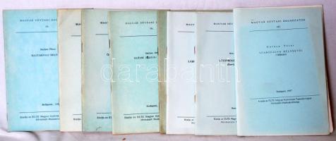 Magyar névtani dolgozatok 8 kötet csángó falvak helyneveivel: Magyarfalu, Lészped, Ónfalva, Klézse, Pusztina, Lábnyik, Külsőkekercsin, Szabófalva helynevei