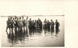 Százhalombatta fürdőzők, photo