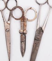 3 db olló ebből kettő Solingen márkájú, apró rozsda nyomok, h:10,13,17 cm