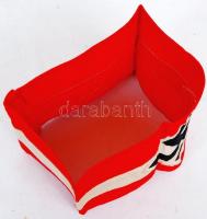 Horogkeresztes karszalag / Armband with svastika