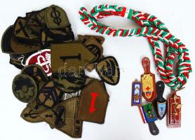 Katonai felvarrók, vállapok, jelvények