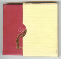 Minikönyv: Végh Oszkár: Nyomda a Terézvárosban. A Globus Nyomda 75 esztendejének története. Bp., 1979, Ifjúsági Lapkiadó Vállalat. Megjelent 500 számozott példányban, számos illusztrációval, aranyozott műbőr kötésben, tokban